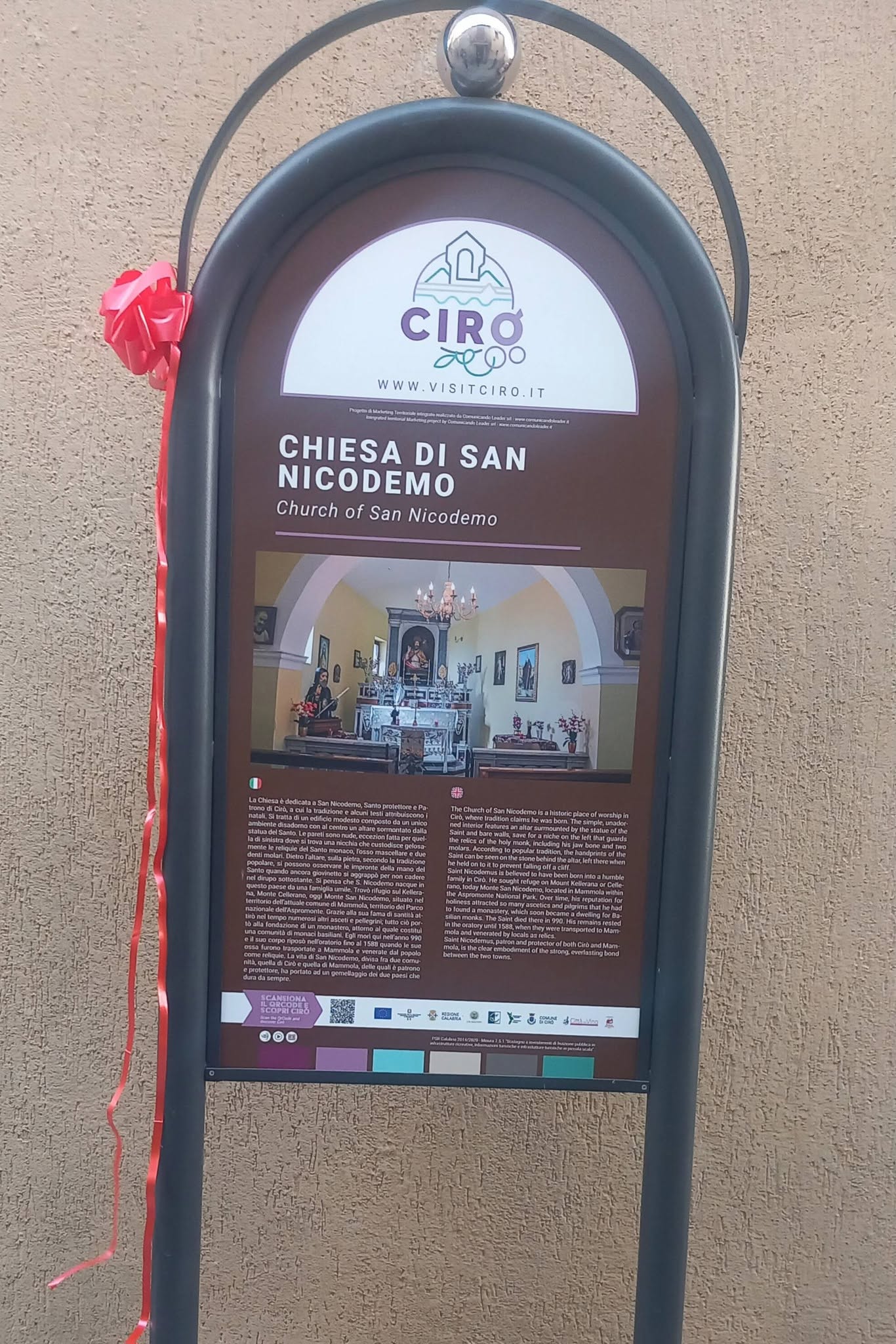 Pannello informativo della Chiesa di San Nicodemo Abate a Cirò.