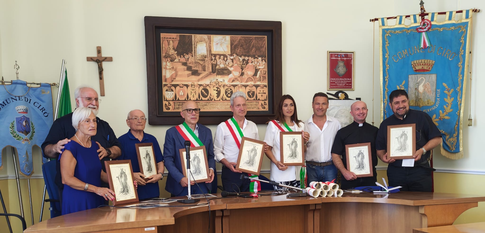 consegna alle autorità civili e religiosi dell'effige del Santo in scala